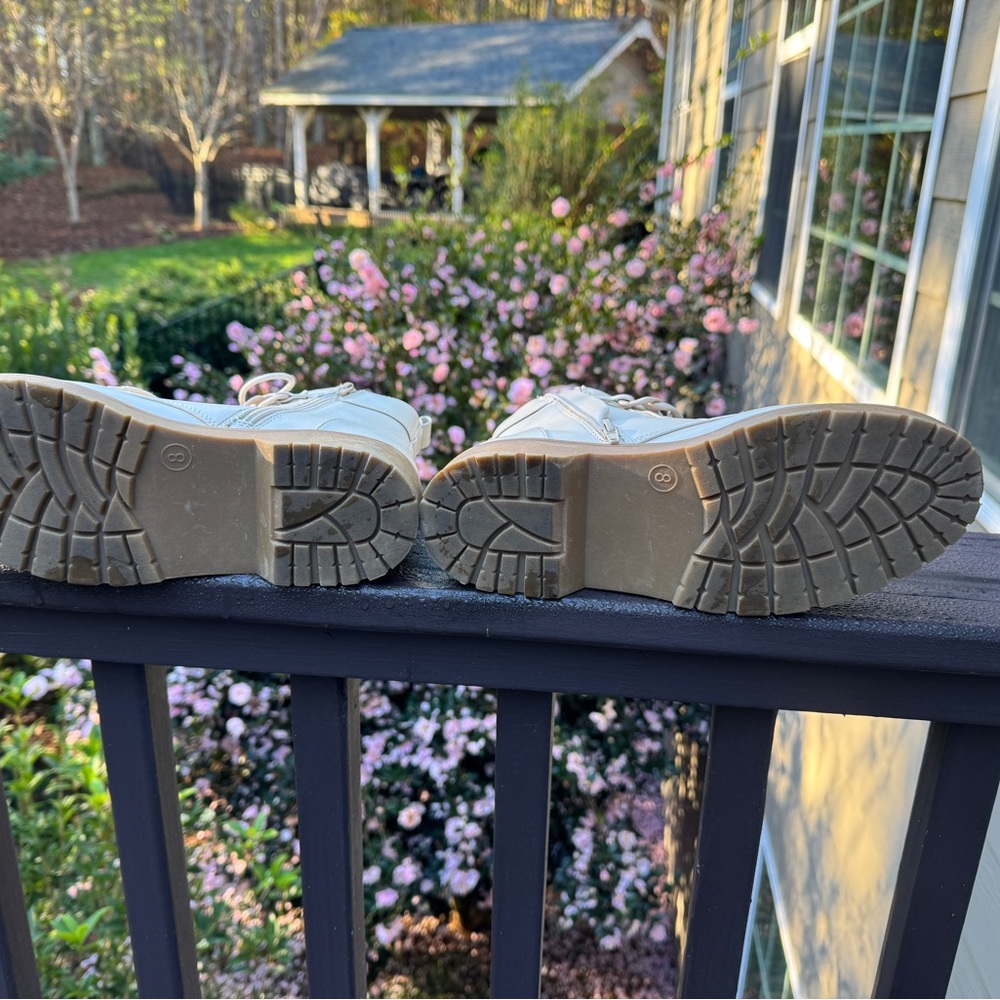 R Report Layla Ivory Block Heel Chain Trim Bootie… - image 4